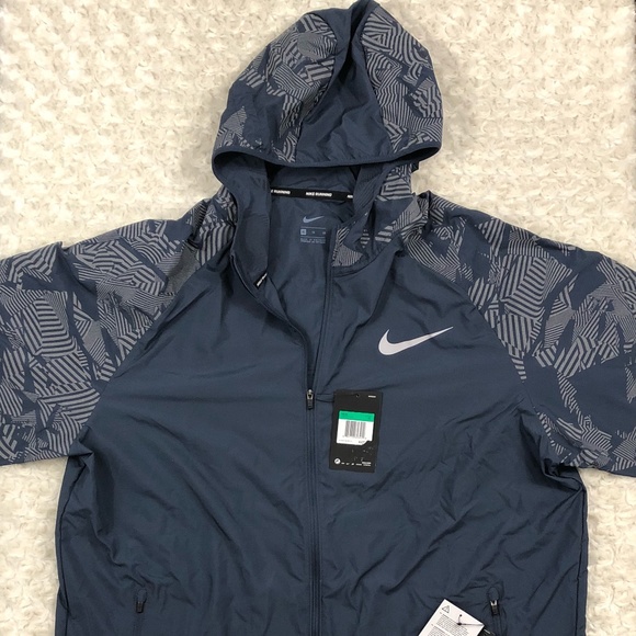 nike light reflective jacket